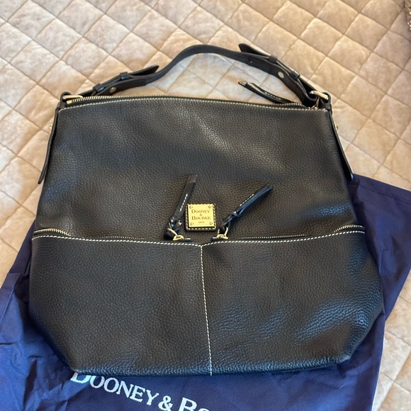 Dooney & Bourke Purse - Picture 1 of 3